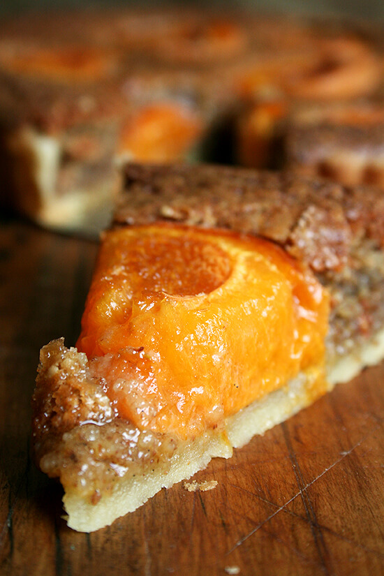 Fresh apricots and a frangipane filling make this apricot and almond tart a lovely summer picnic treat. // alexandracooks.com Fresh apricots and a frangipane filling make this apricot and almond tart a lovely summer picnic treat. // alexandracooks.com