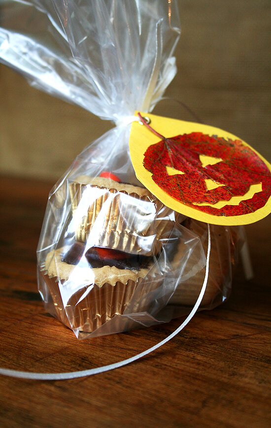 These triple treat bites will spruce up any Halloween dessert spread. Perhaps not as satisfying as a brownie or cookie (to me at least), these treats at the very least are festive and fun. // alexandracooks.com These triple treat bites will spruce up any Halloween dessert spread. Perhaps not as satisfying as a brownie or cookie (to me at least), these treats at the very least are festive and fun. // alexandracooks.com