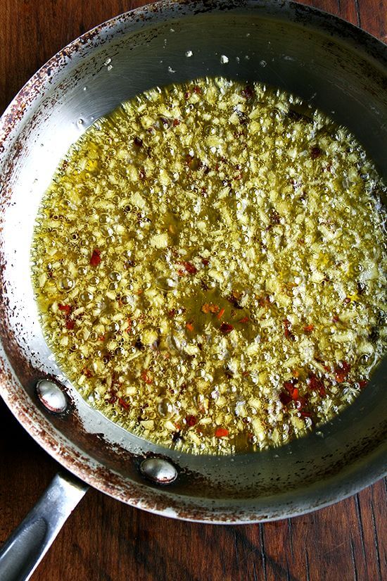 bubbling garlic in oil