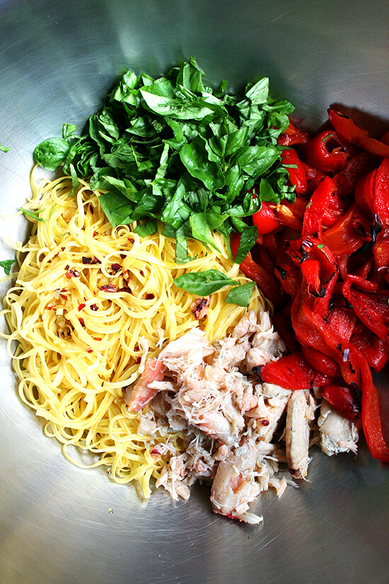 linguini, basil, crab and roasted red peppers linguini, basil, crab and roasted red peppers