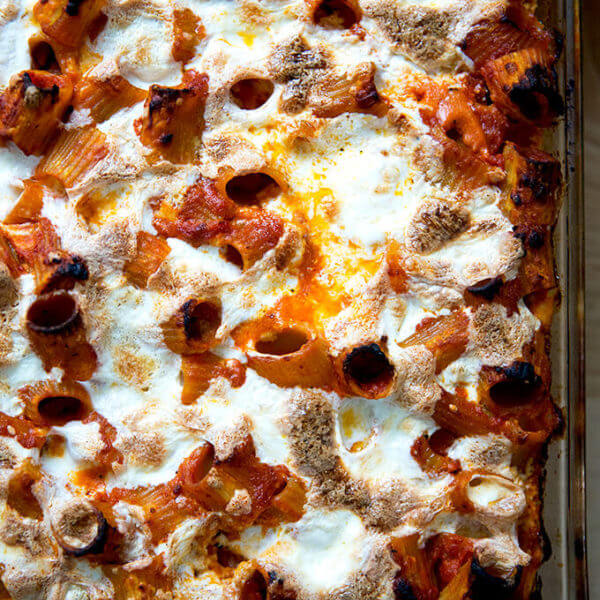 A pan of just-baked penne alla vodka.