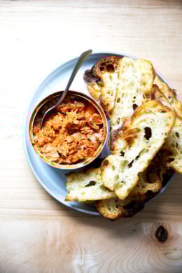 A plate of Korean hot tuna aside toasty bread.