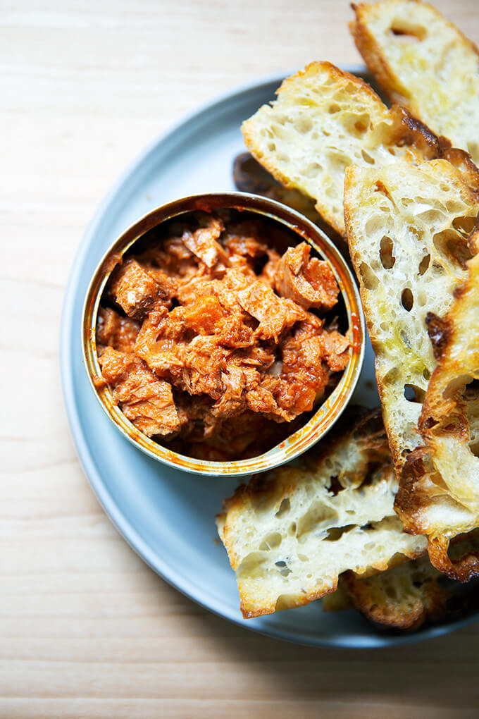 Korean double hot tuna, plated, with crostini.