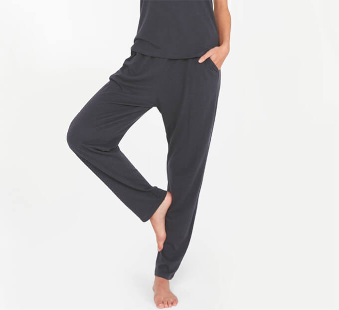 MAte the label sleep pantse.