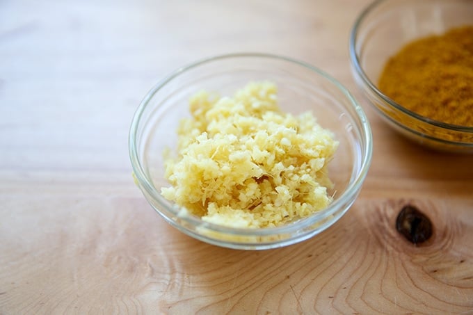 A bowl of minced garlic and ginger.