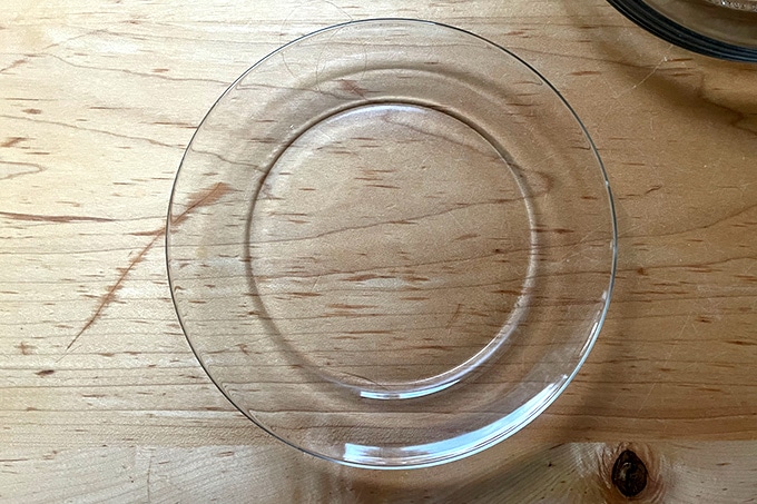 Simple glass plate.